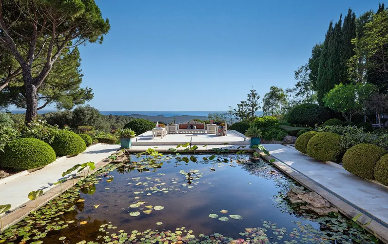 Excelente propiedad con vistas al mar en Son Font