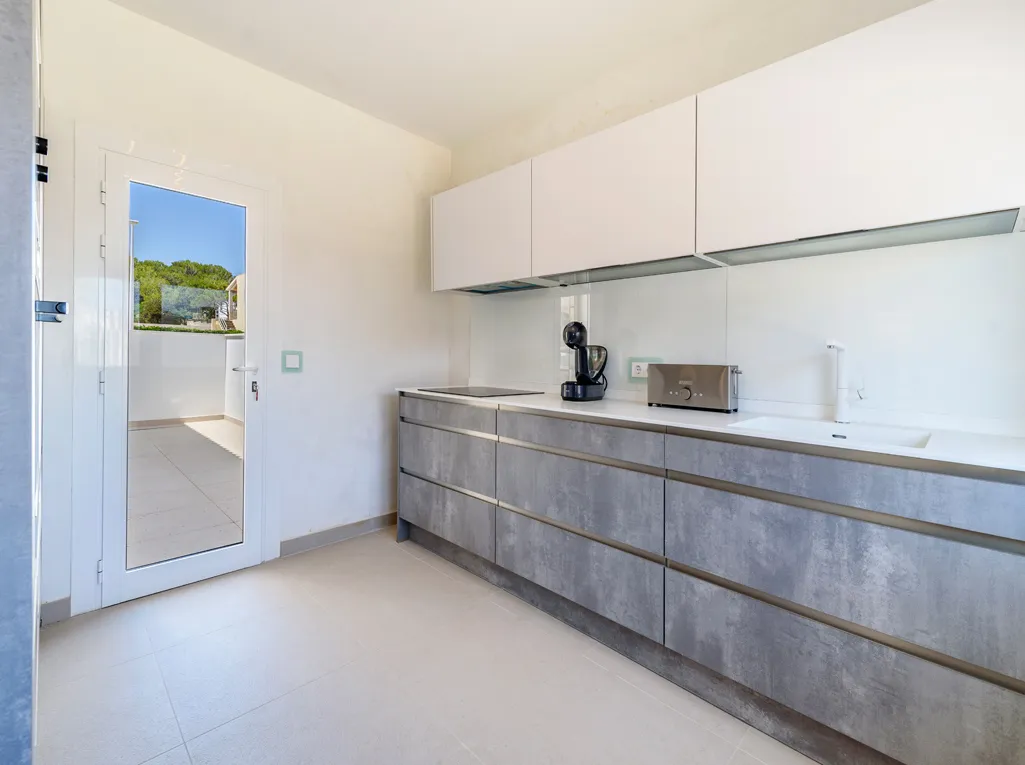 Wysokiej jakości willa nad morzem w Son Serra de Marina-8