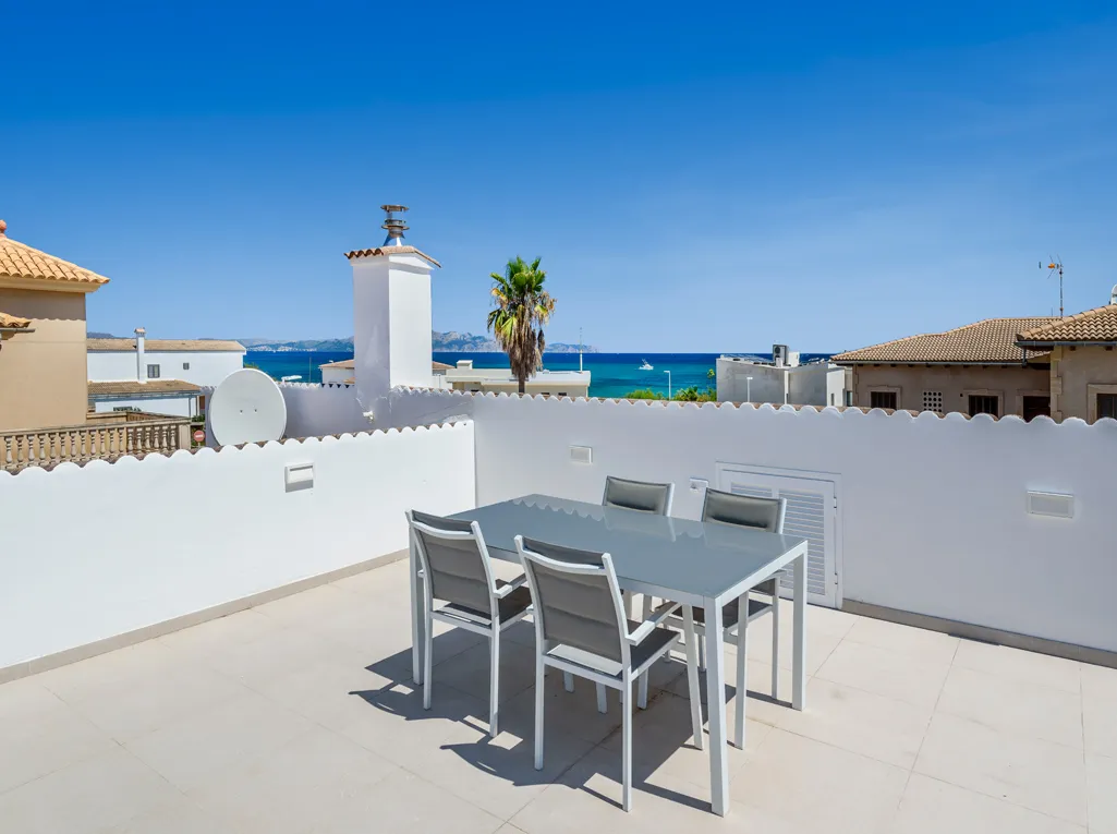 Wysokiej jakości willa nad morzem w Son Serra de Marina-1