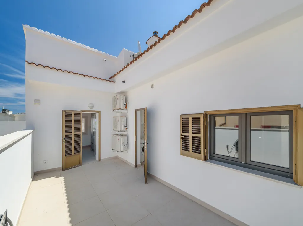 Wysokiej jakości willa nad morzem w Son Serra de Marina-10