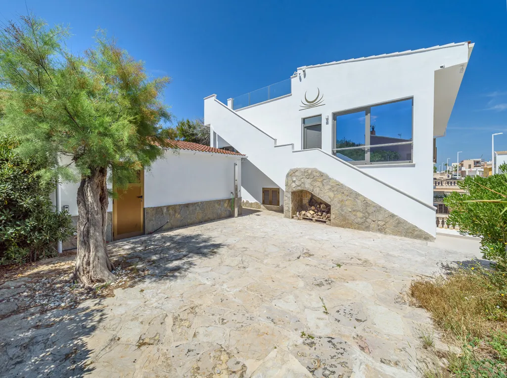 Wysokiej jakości willa nad morzem w Son Serra de Marina-16