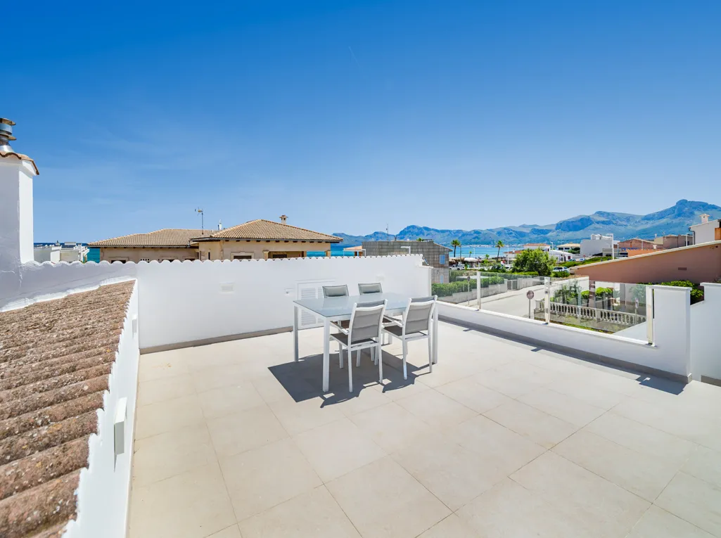 Качественная вилла на берегу моря в Сон-Серра-де-Марина-15