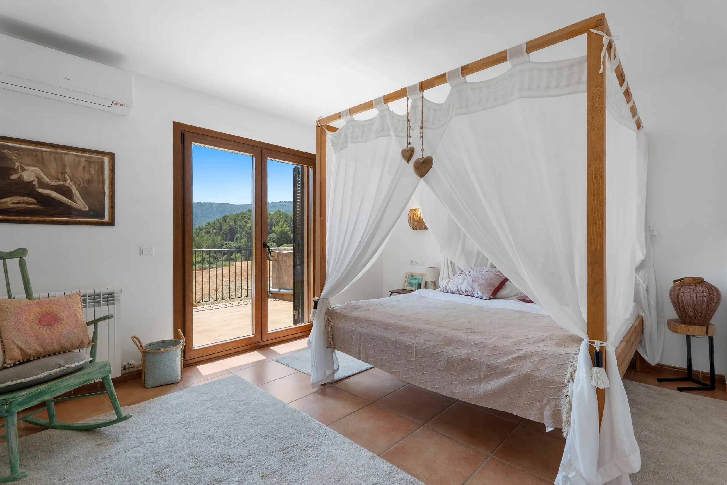 Una casa adossada mediterrània amb vistes a la muntanya a Puigpunyent-10