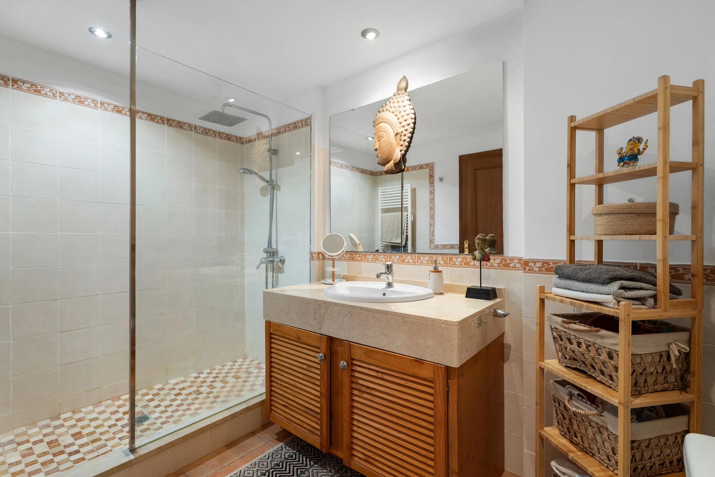 Adosado de estilo mediterráneo con vistas a la montaña en Puigpunyent-15