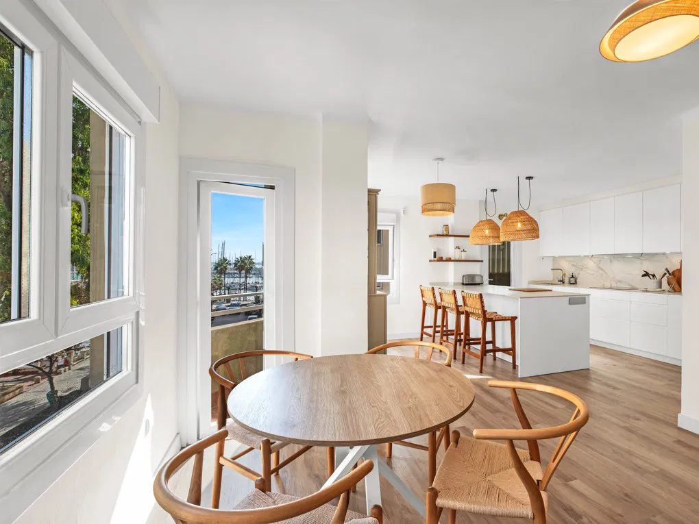 Bright Renovated Apartment with Marina Views in Son Armadams-4