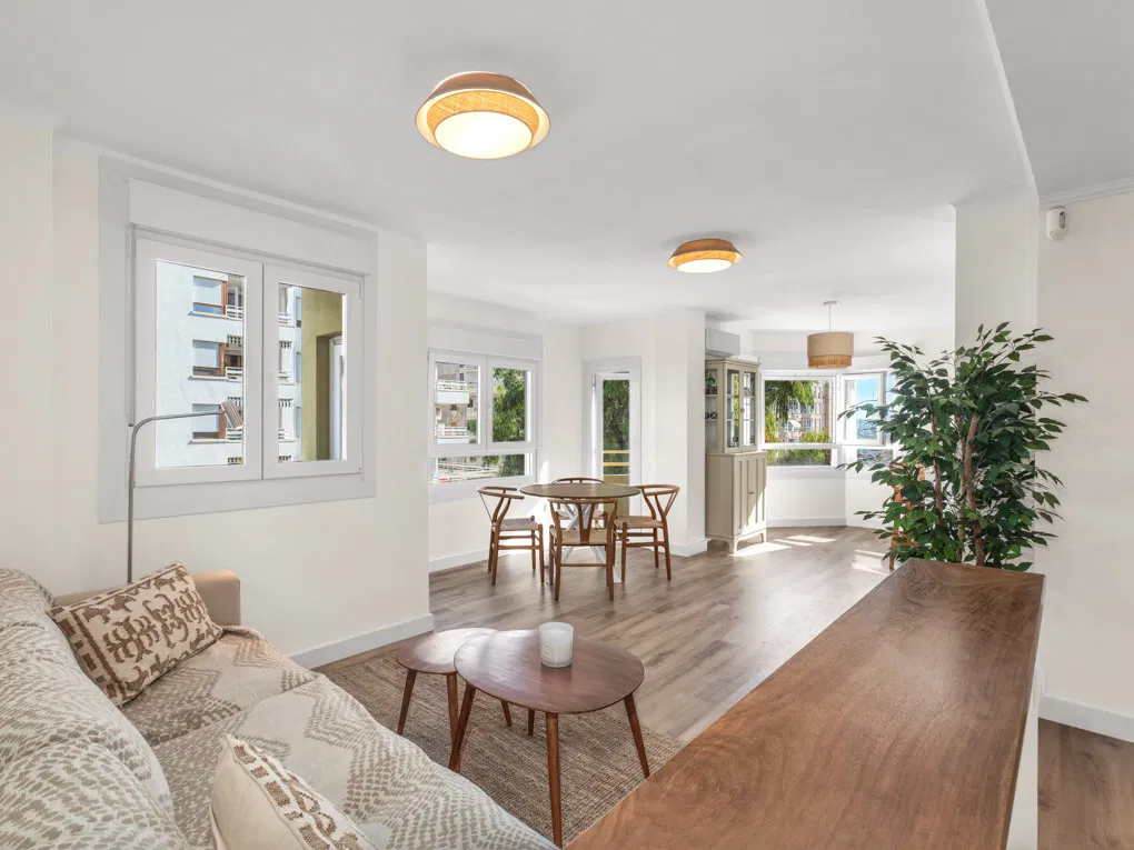 Bright Renovated Apartment with Marina Views in Son Armadams-1