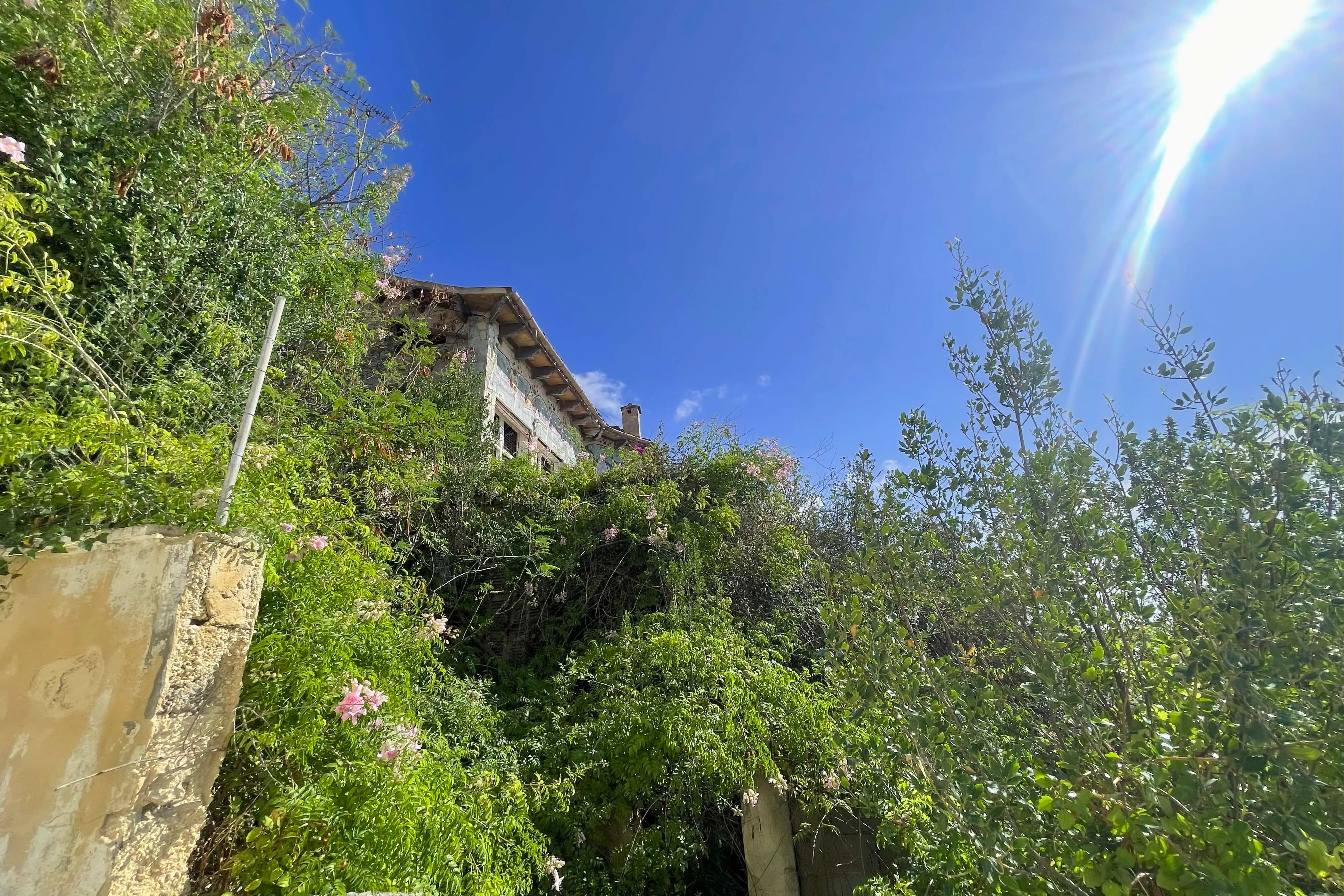 Exclusief perceel aan zee in Alcanada (Puerto Alcudia) met de mogelijkheid om een luxe villa te bouwen-12