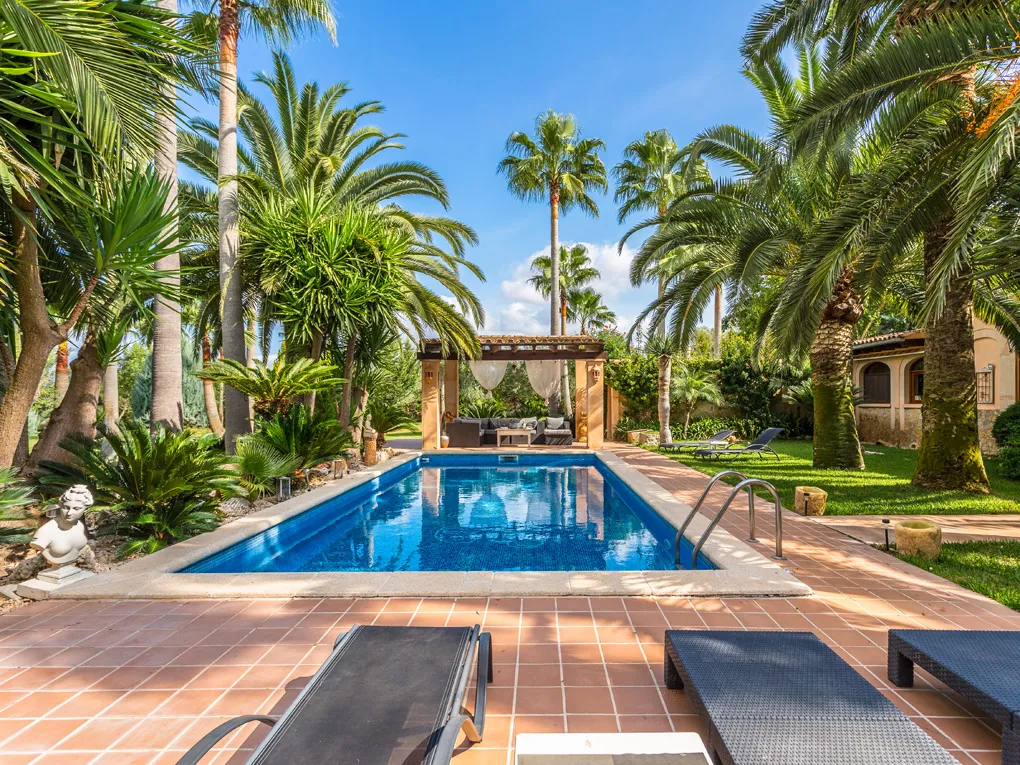 Finca amb impressionant jardí i piscina als afores de Sencelles-1
