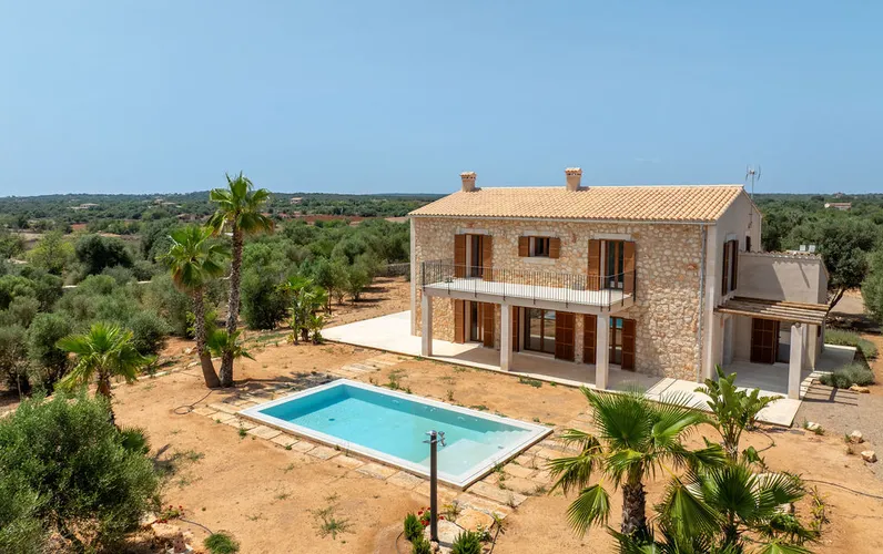 Finca de nova construcció amb estil a prop de Santanyí