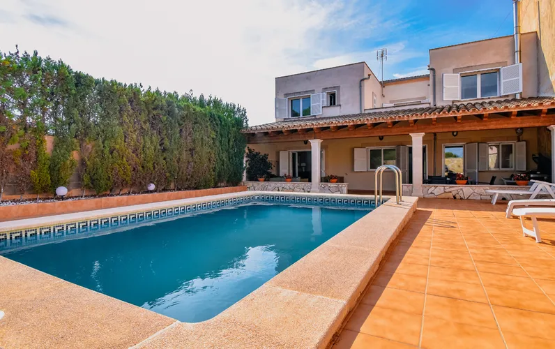 Huis met vakantieverhuur vergunning in Cala Pi