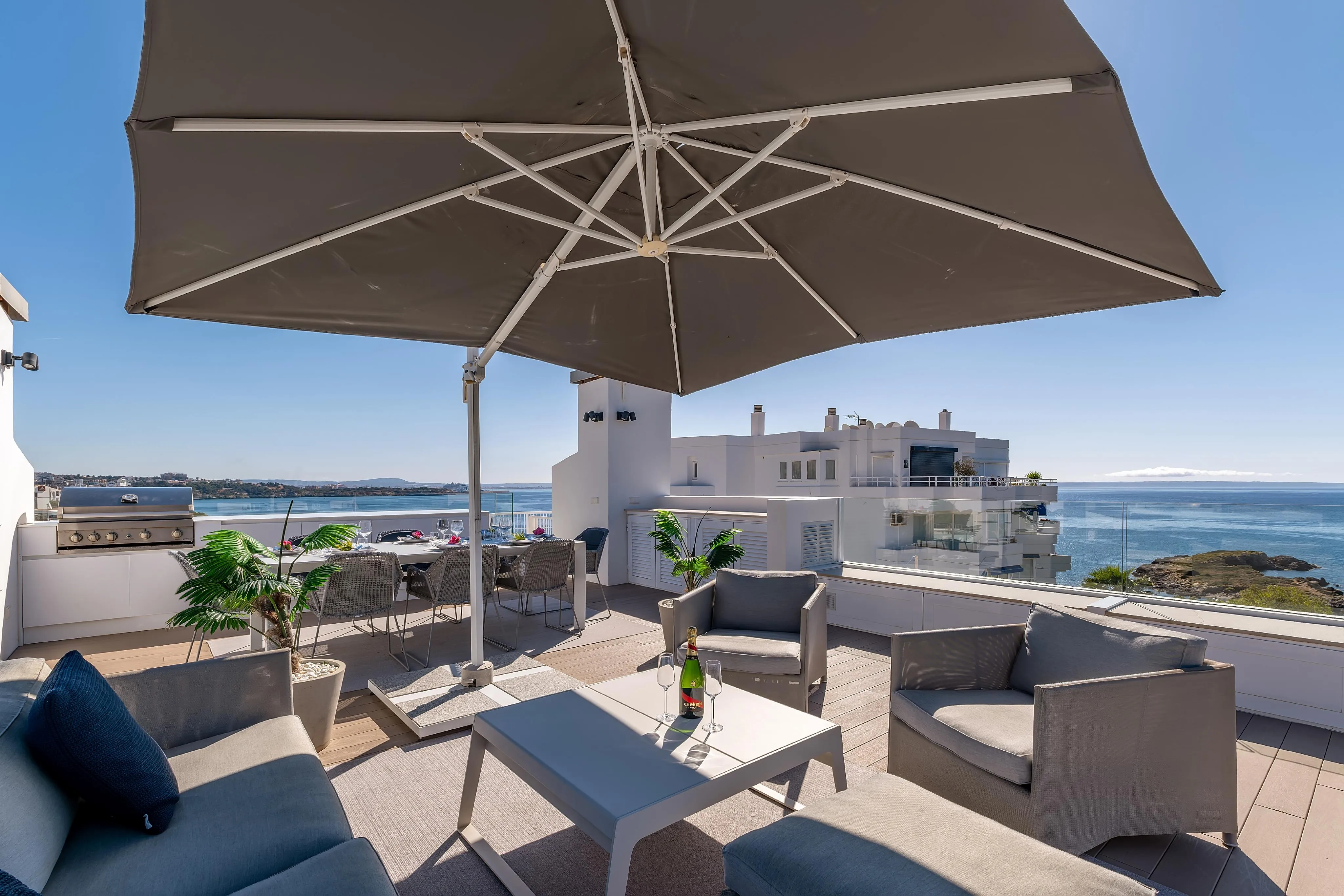 Enestående penthouse med betagende havudsigt i Illetas-13