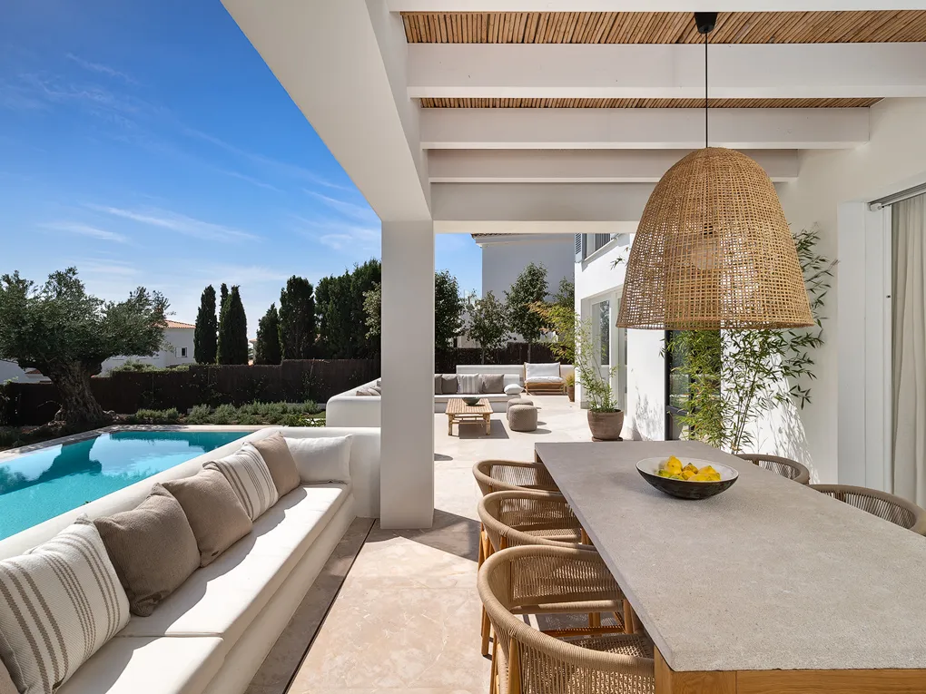 Stylishly renovated villa in a prime location in Nova Santa Ponsa-3