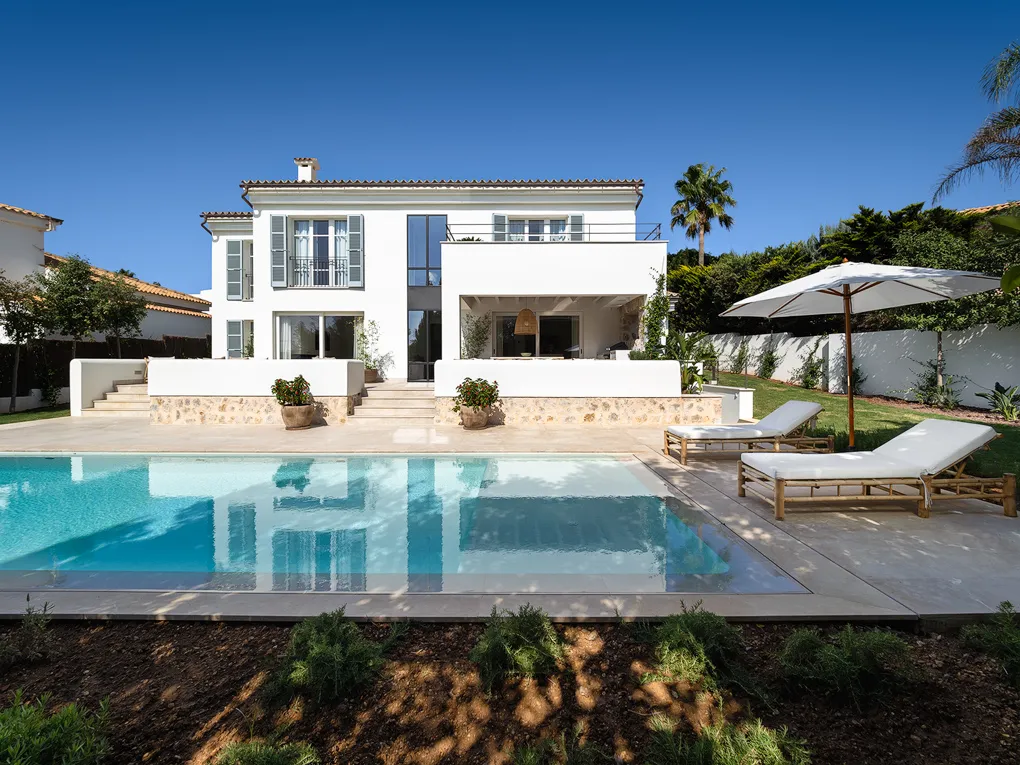 Stylishly renovated villa in a prime location in Nova Santa Ponsa-1
