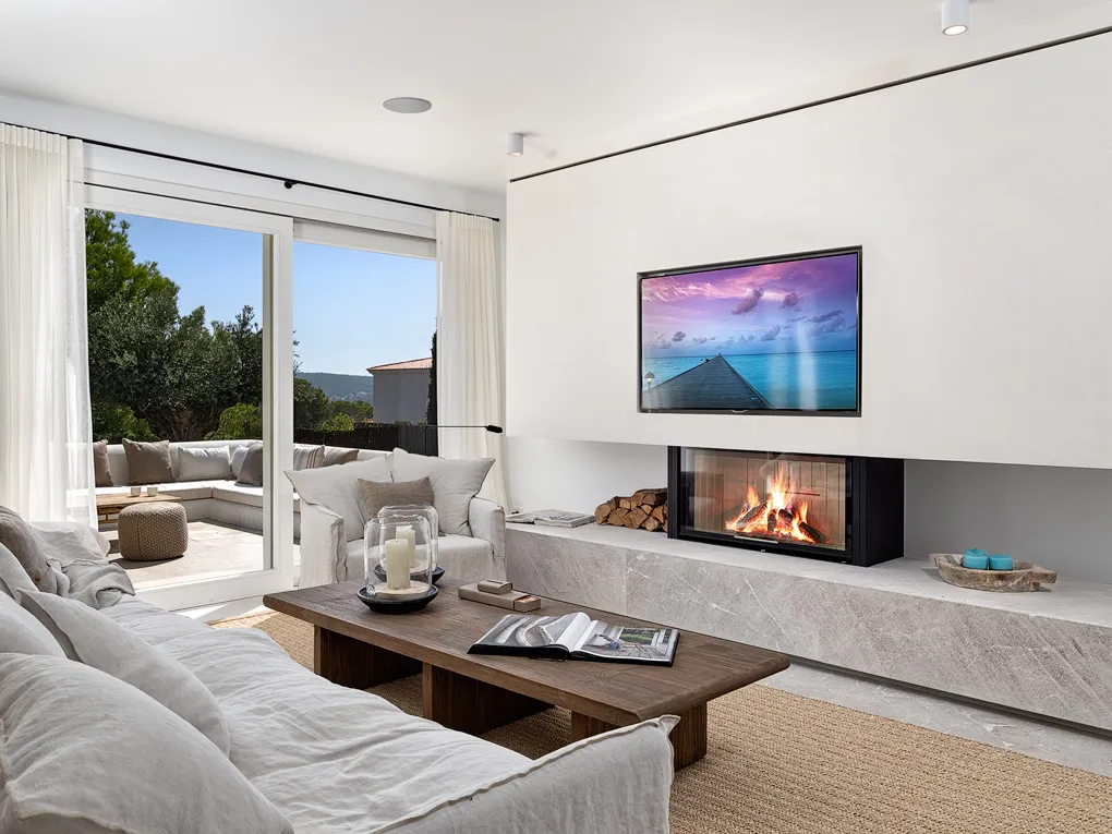 Stylishly renovated villa in a prime location in Nova Santa Ponsa-7