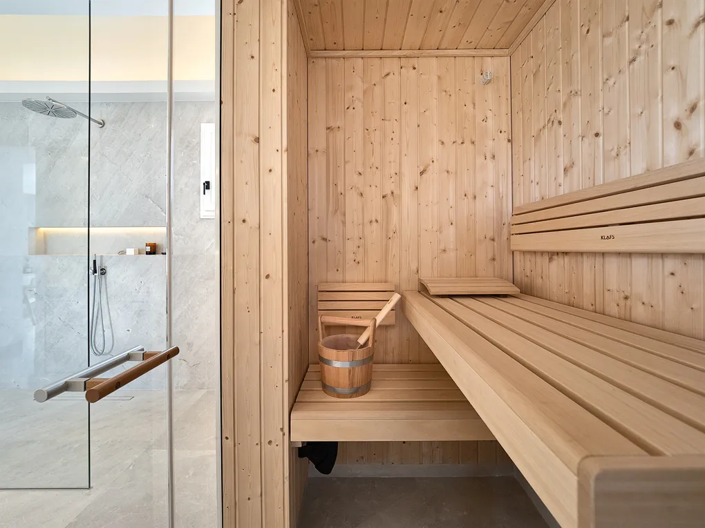 Stylishly renovated villa in a prime location in Nova Santa Ponsa-13