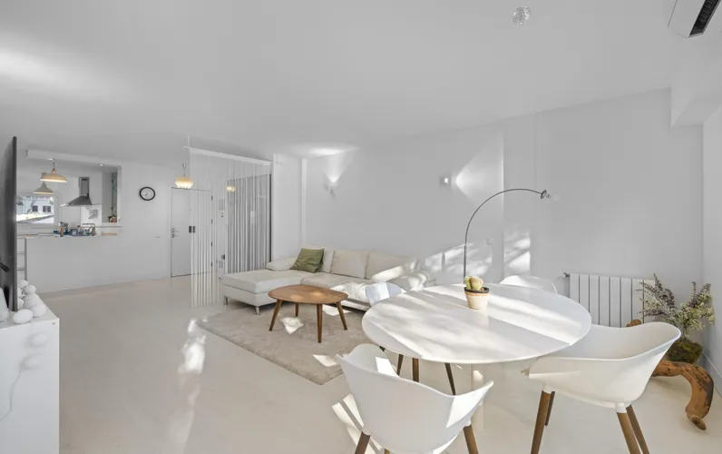 Elegant and bright apartment with terrace in Son Armadams