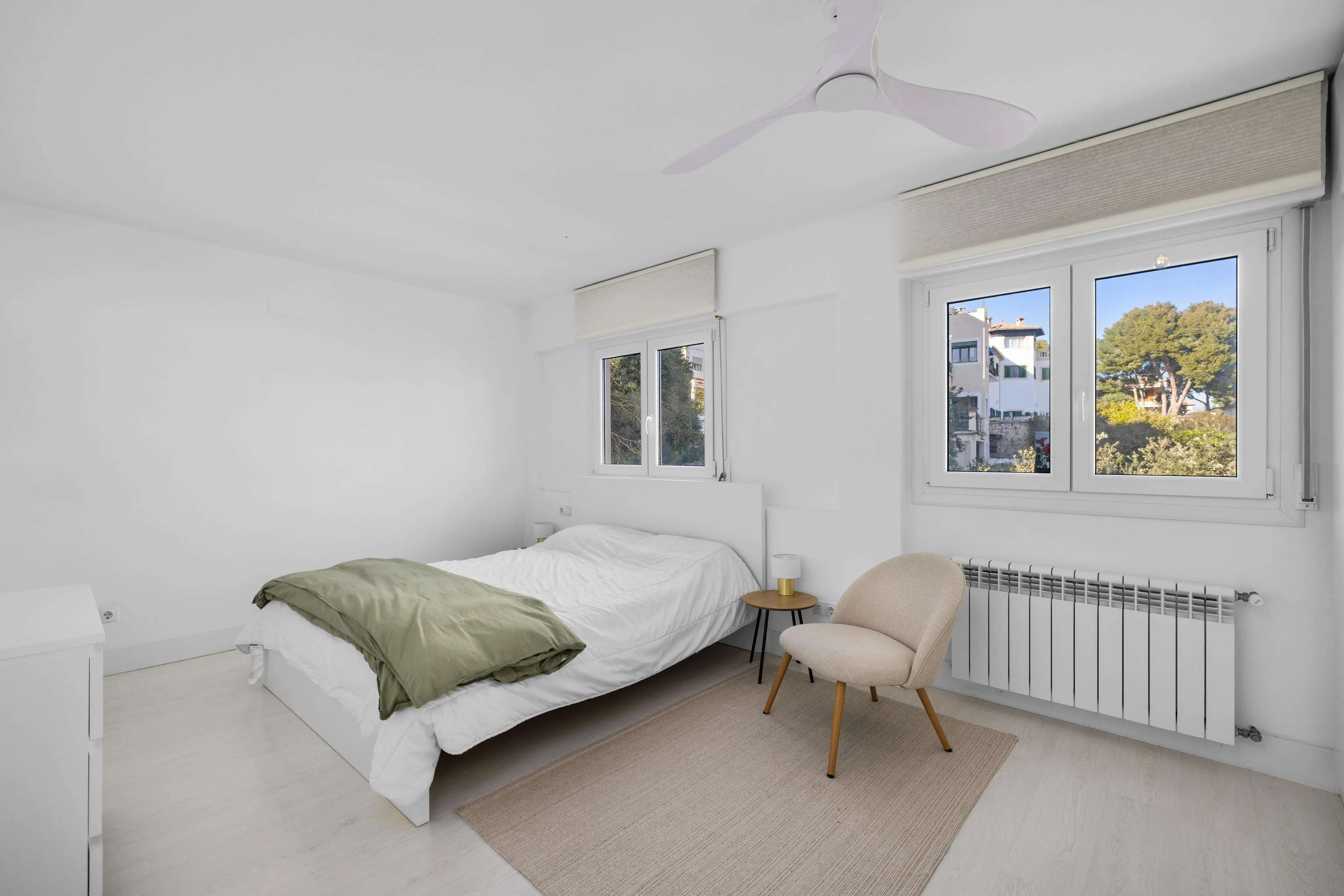 Appartement élégant et lumineux avec terrasse à Son Armadams-12