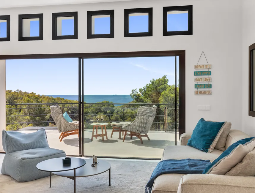 Villa de vacaciones en Cap Falcó: a pocos pasos de la playa con impresionantes vistas al mar-9