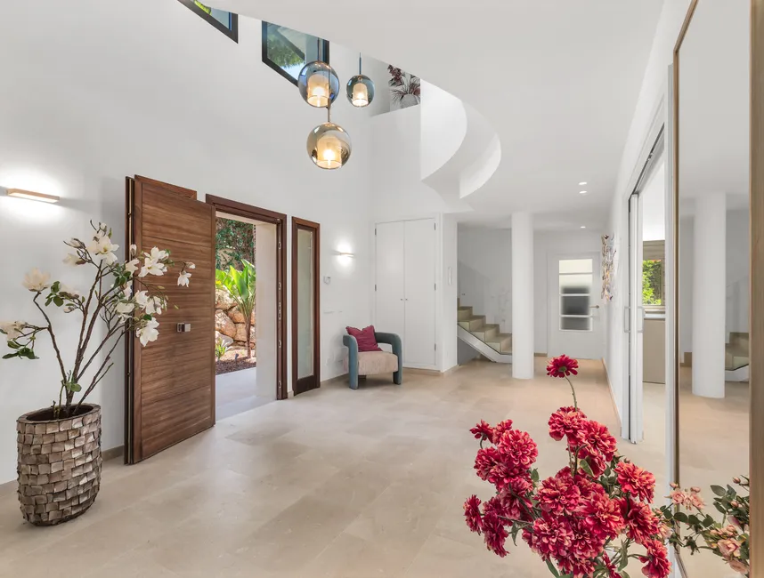 Villa de vacaciones en Cap Falcó: a pocos pasos de la playa con impresionantes vistas al mar-24