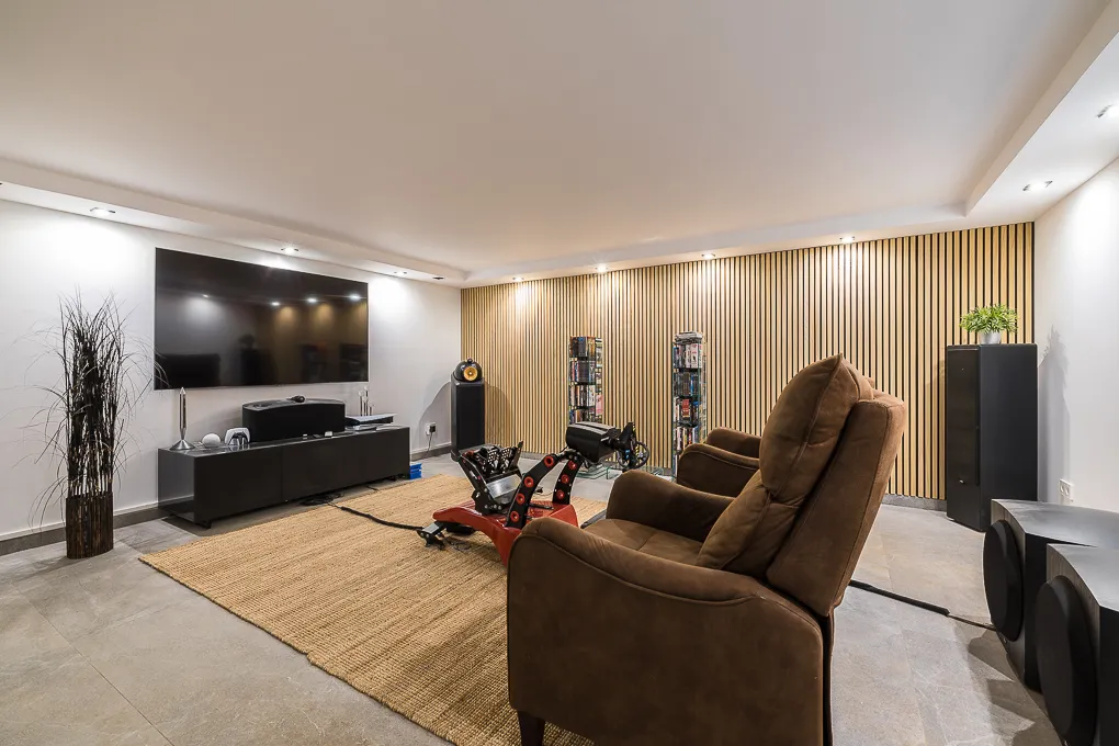 Moderne landhus med pool og bjergudsigt-18