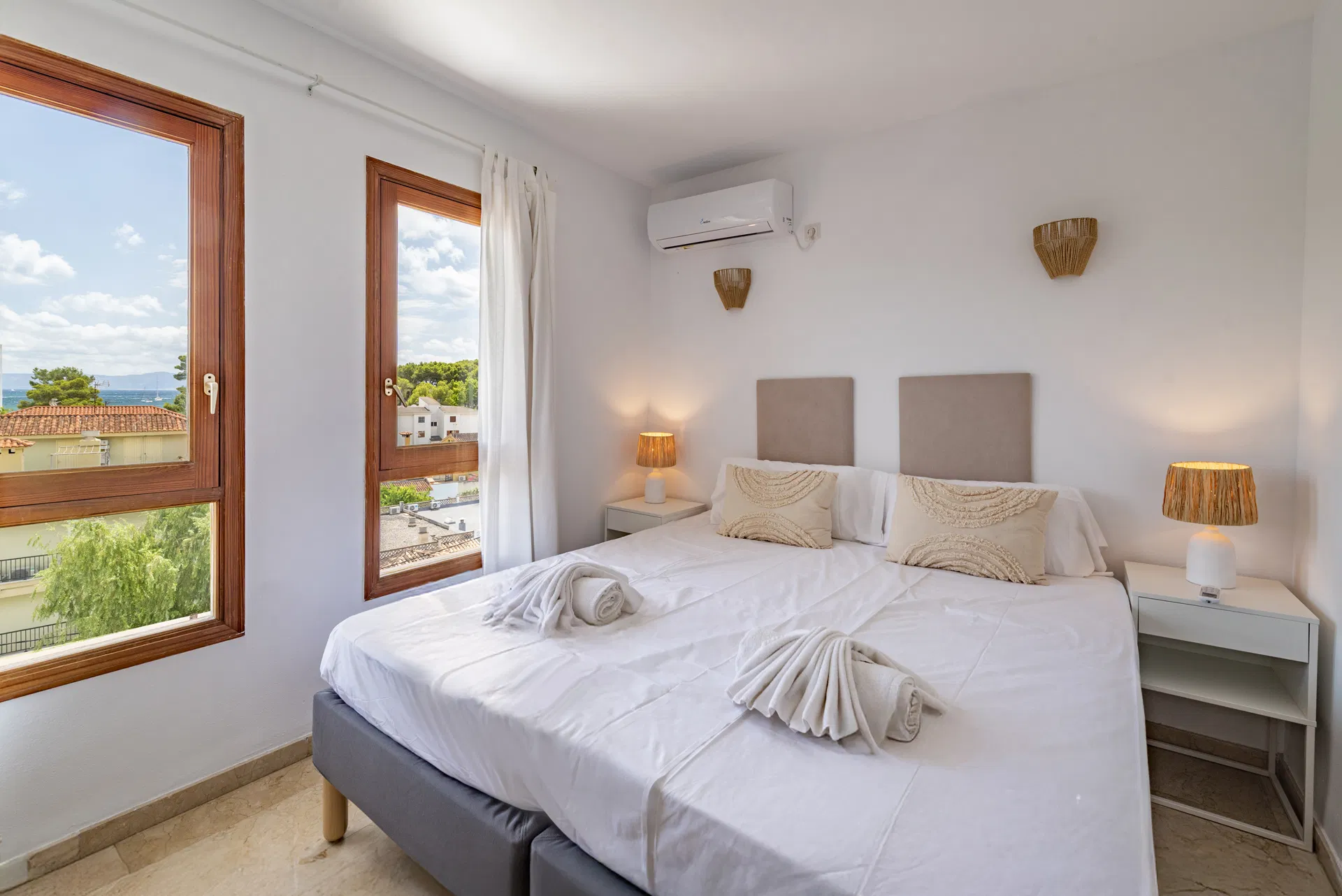 Apartamento con vistas al mar a solo 200m de la playa en Puerto Alcudia-12