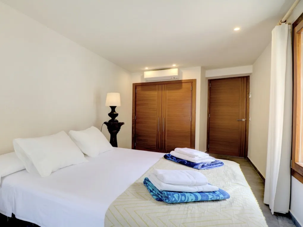 Charming townhouse with holiday rental license in Pollensa-15