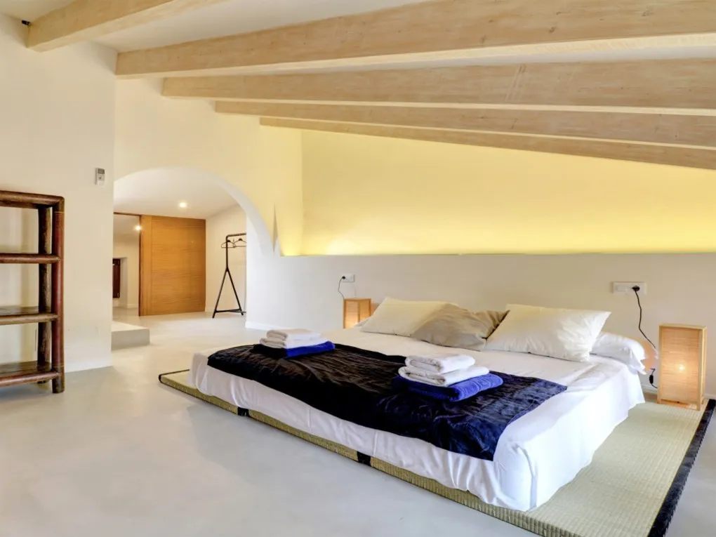 Charming townhouse with holiday rental license in Pollensa-7