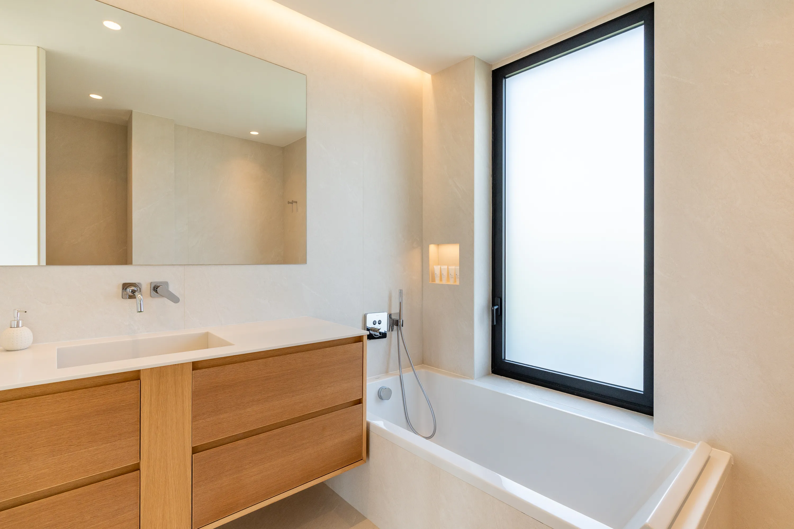 Luxe villa met panoramisch uitzicht in Sa Cabaneta-17