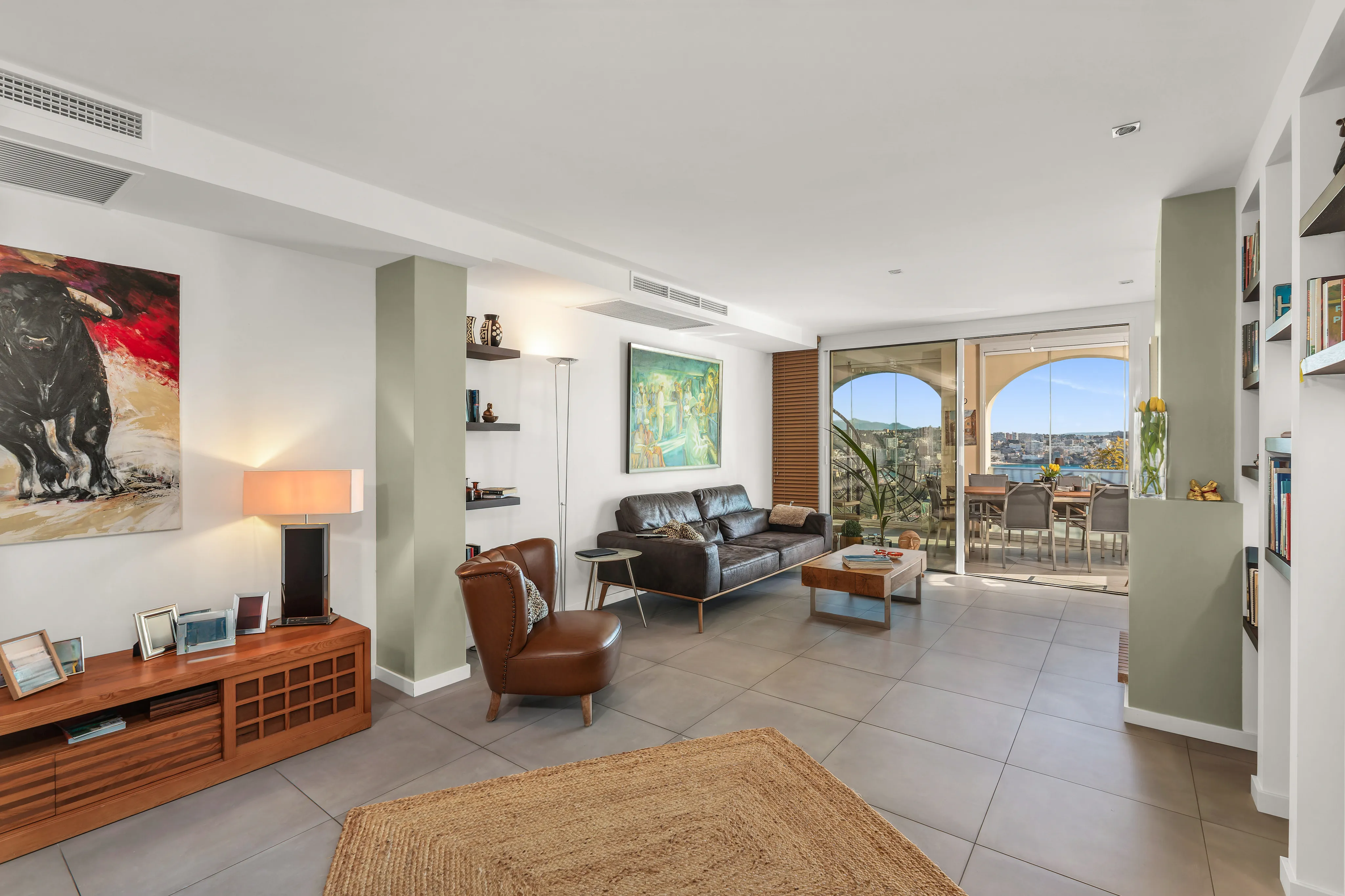 Exclusivo ático reformado con preciosas vistas-5