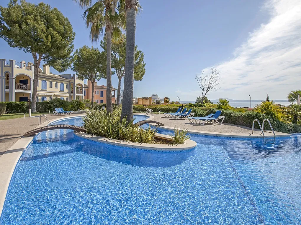 Exclusivo ático reformado con preciosas vistas-20