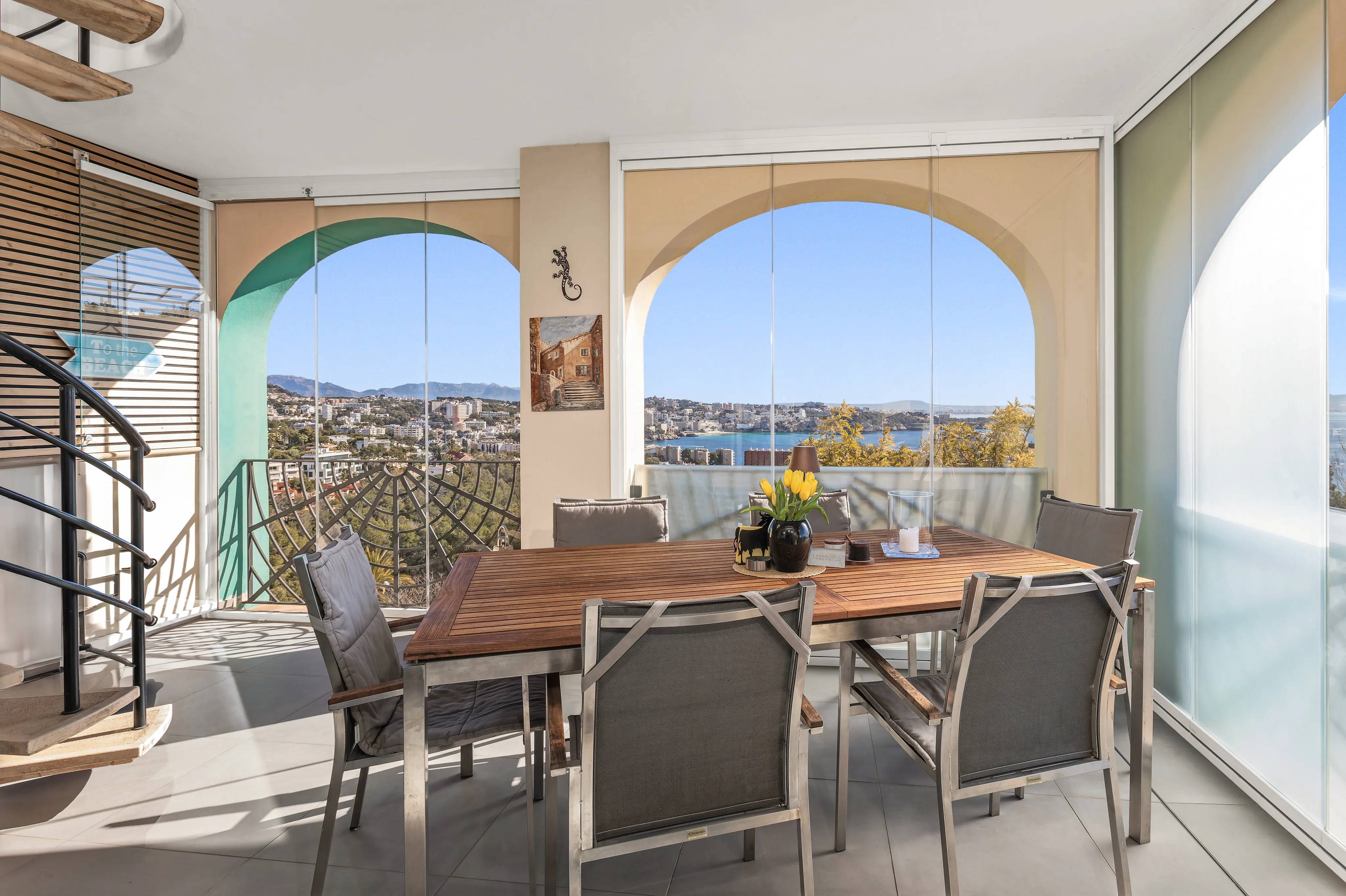 Exclusivo ático reformado con preciosas vistas-15