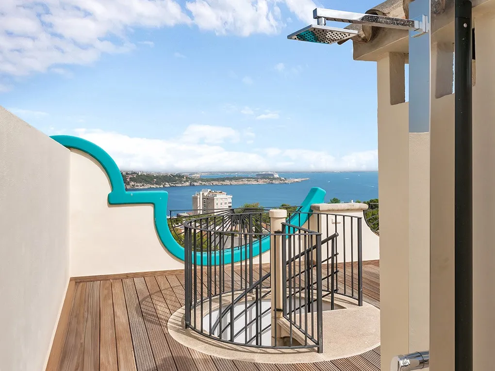 Exclusivo ático reformado con preciosas vistas-16