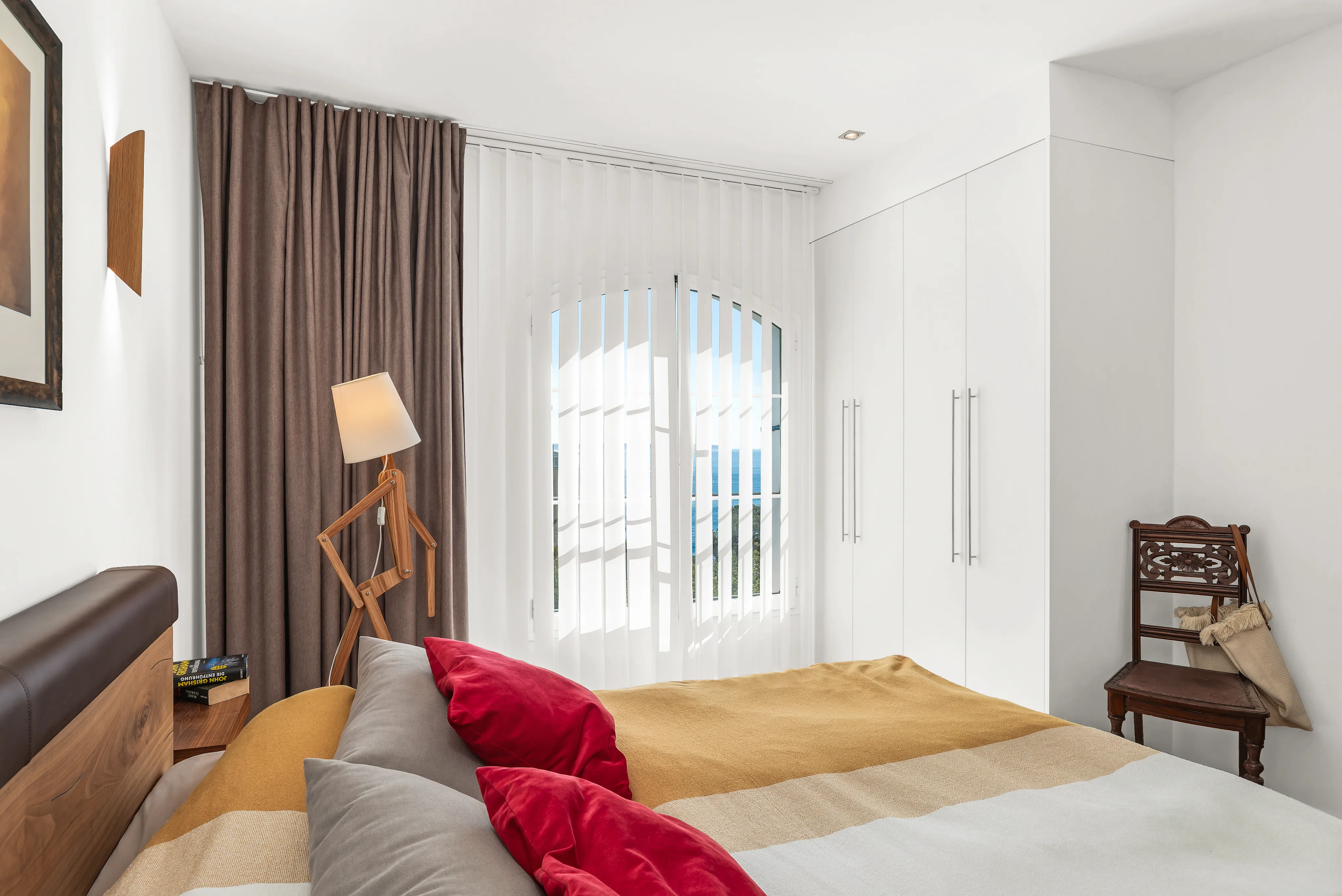 Exclusivo ático reformado con preciosas vistas-9