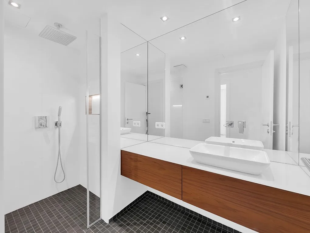 Exclusivo ático reformado con preciosas vistas-12