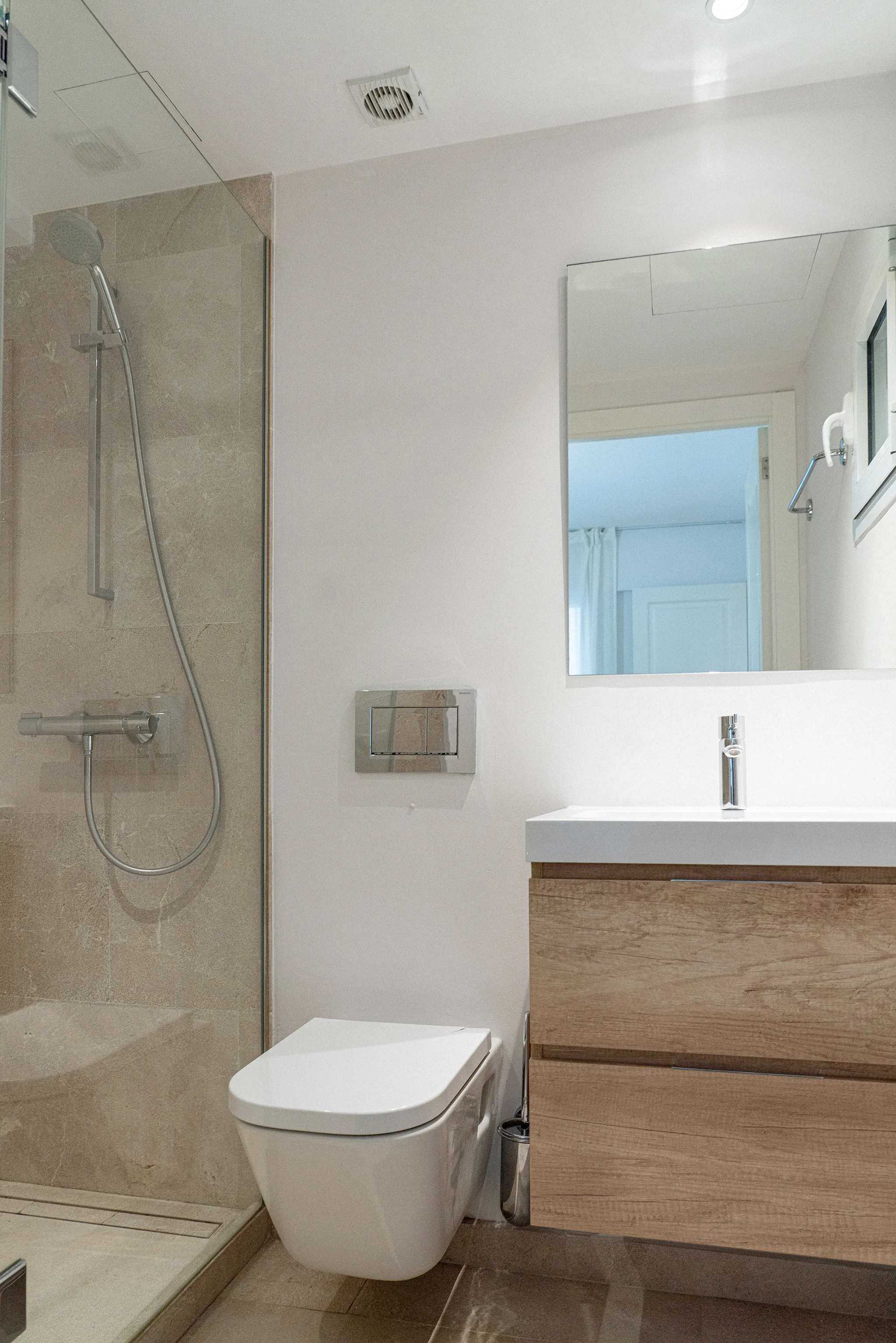 Appartamento ristrutturato con vista sul campo da tennis-15