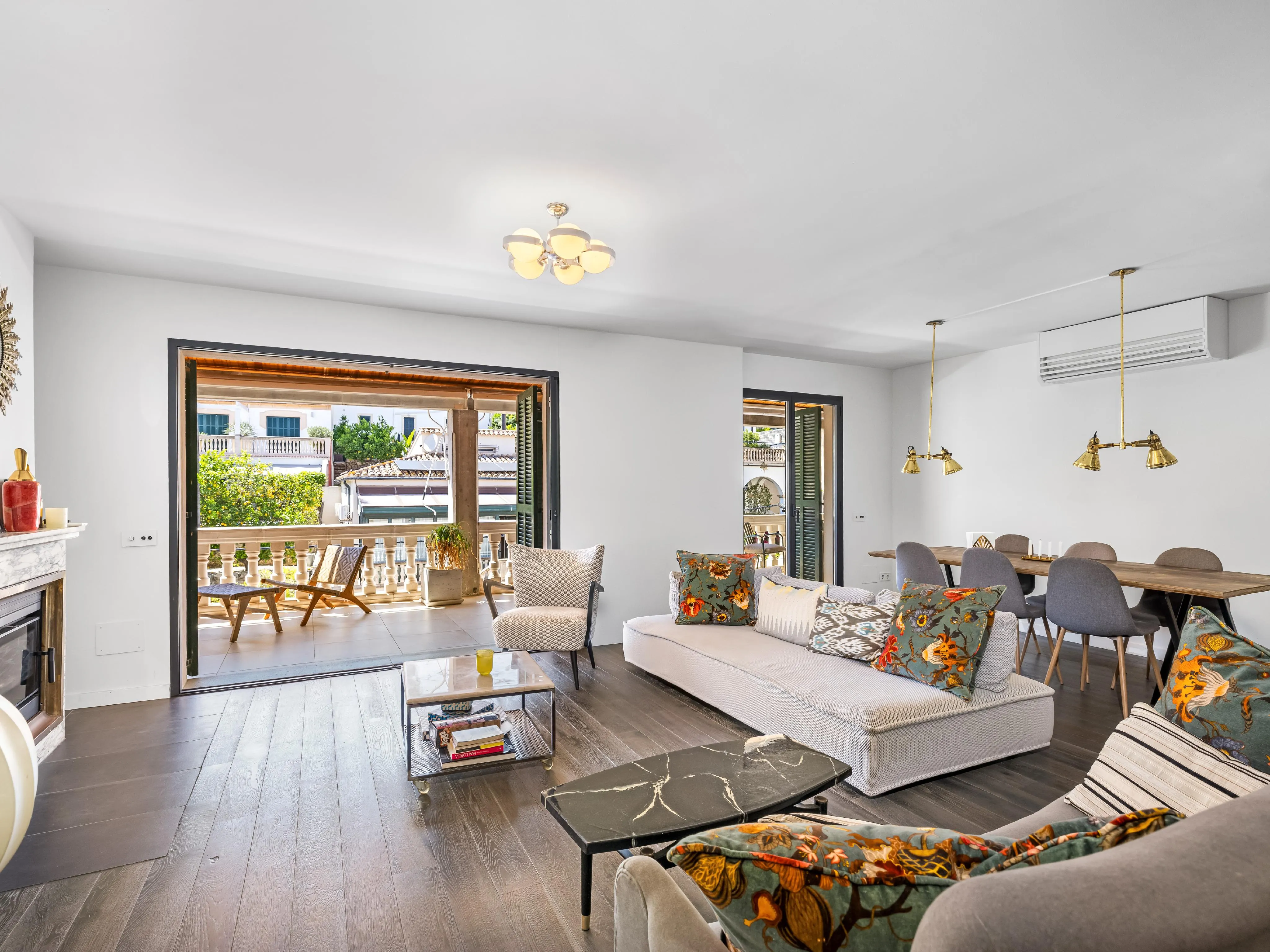 Renoverad lägenhet med stor terrass i el Terreno-2