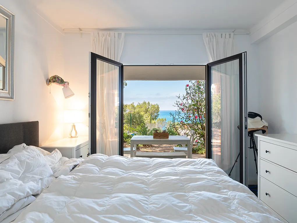 Villa med direkt tillgång till havet-6