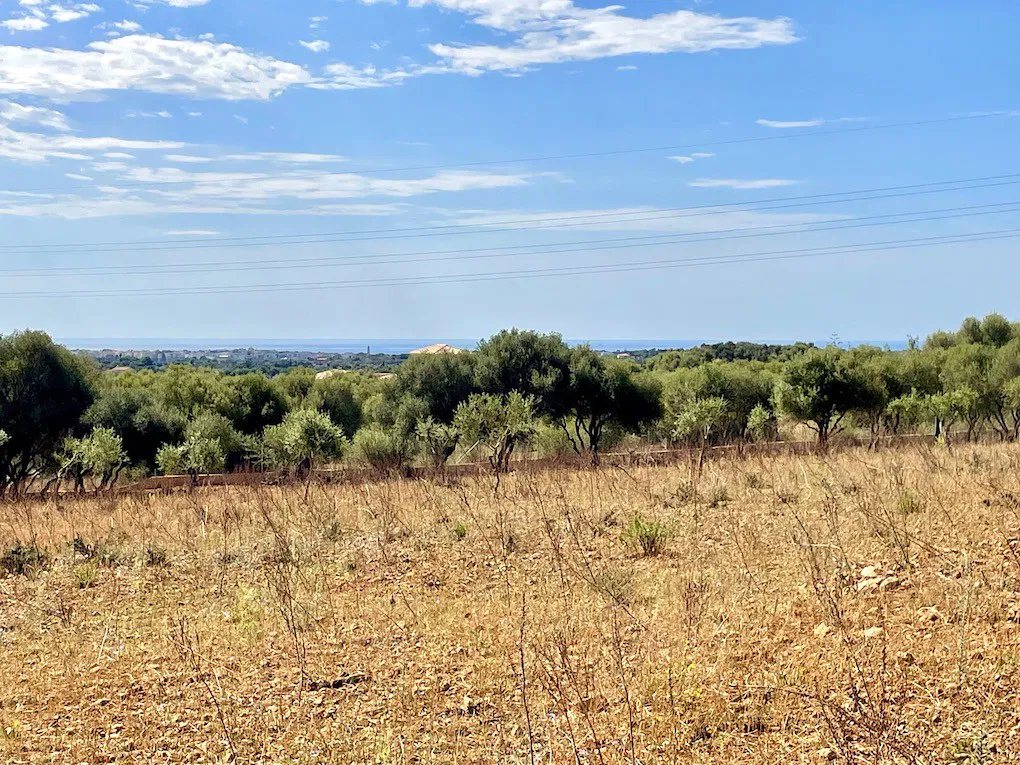 Parcela de terreny amb permís d'urbanització i vistes al mar-6