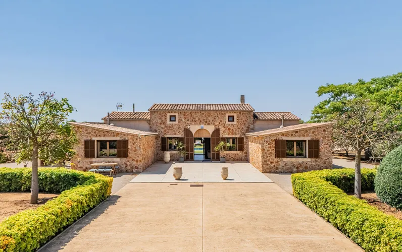 Maison de campagne méditerranéenne avec piscine près d'Es Trenc