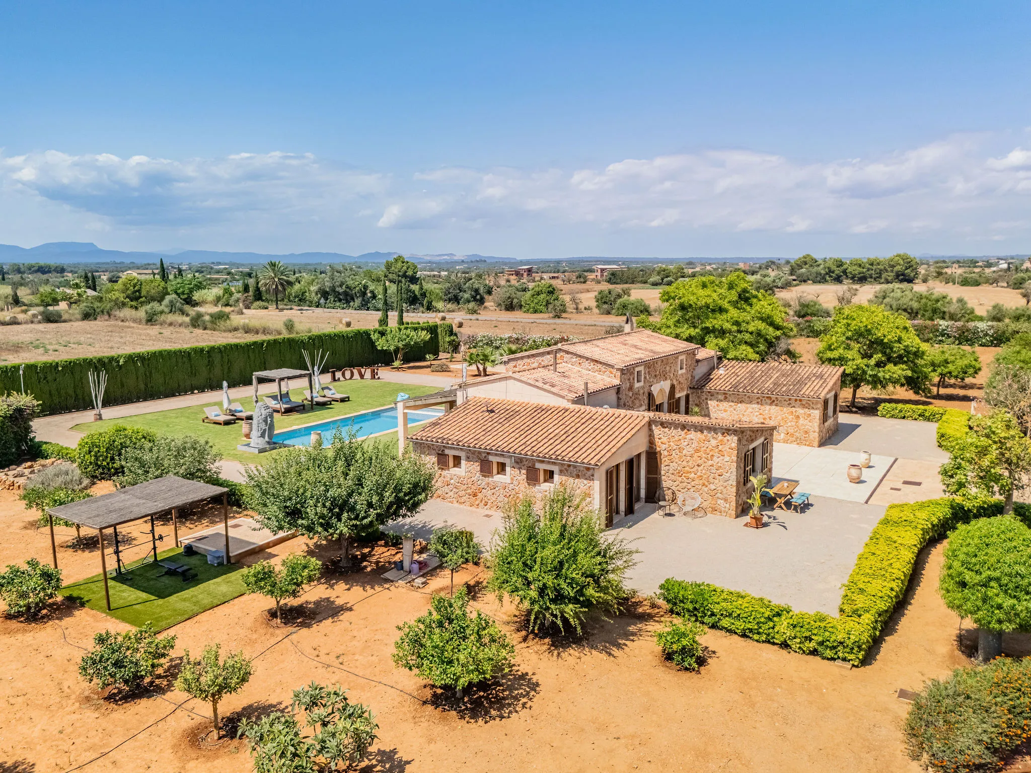 Mediterraan landhuis met zwembad bij Es Trenc-14