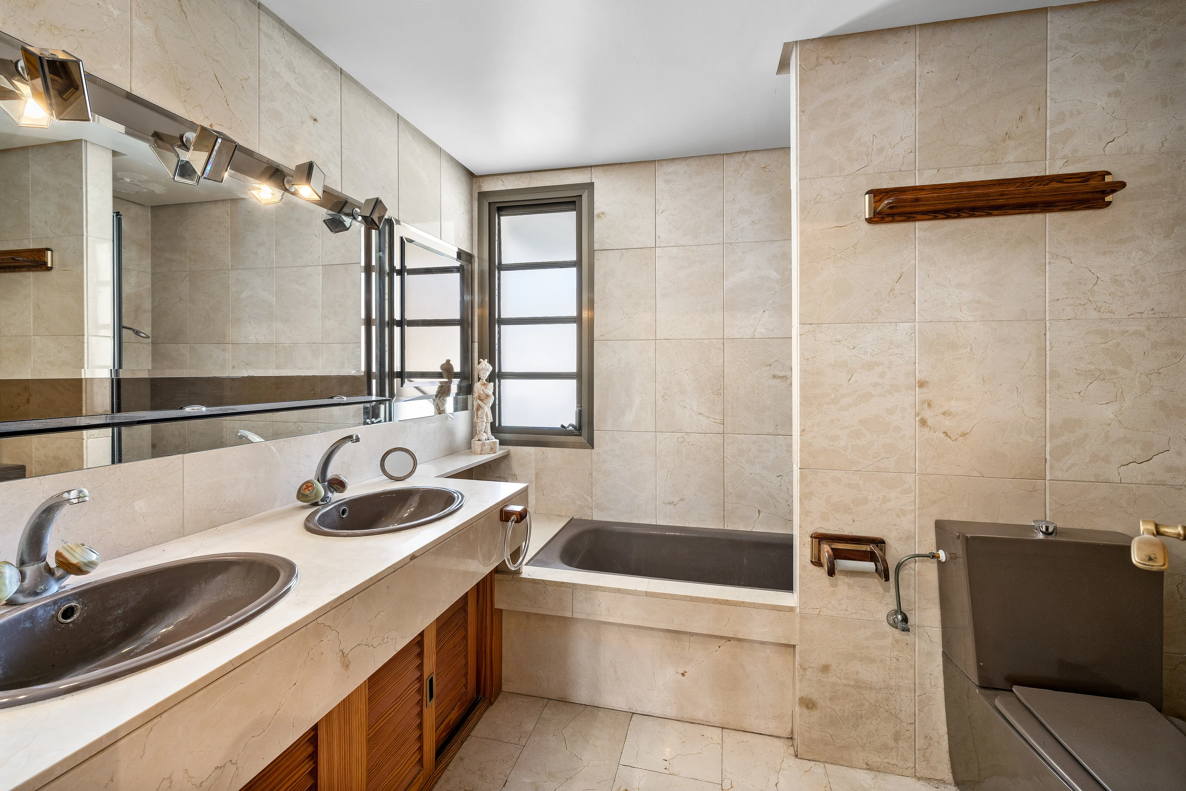 Роскошная резиденция с захватывающим видом на гавань-11