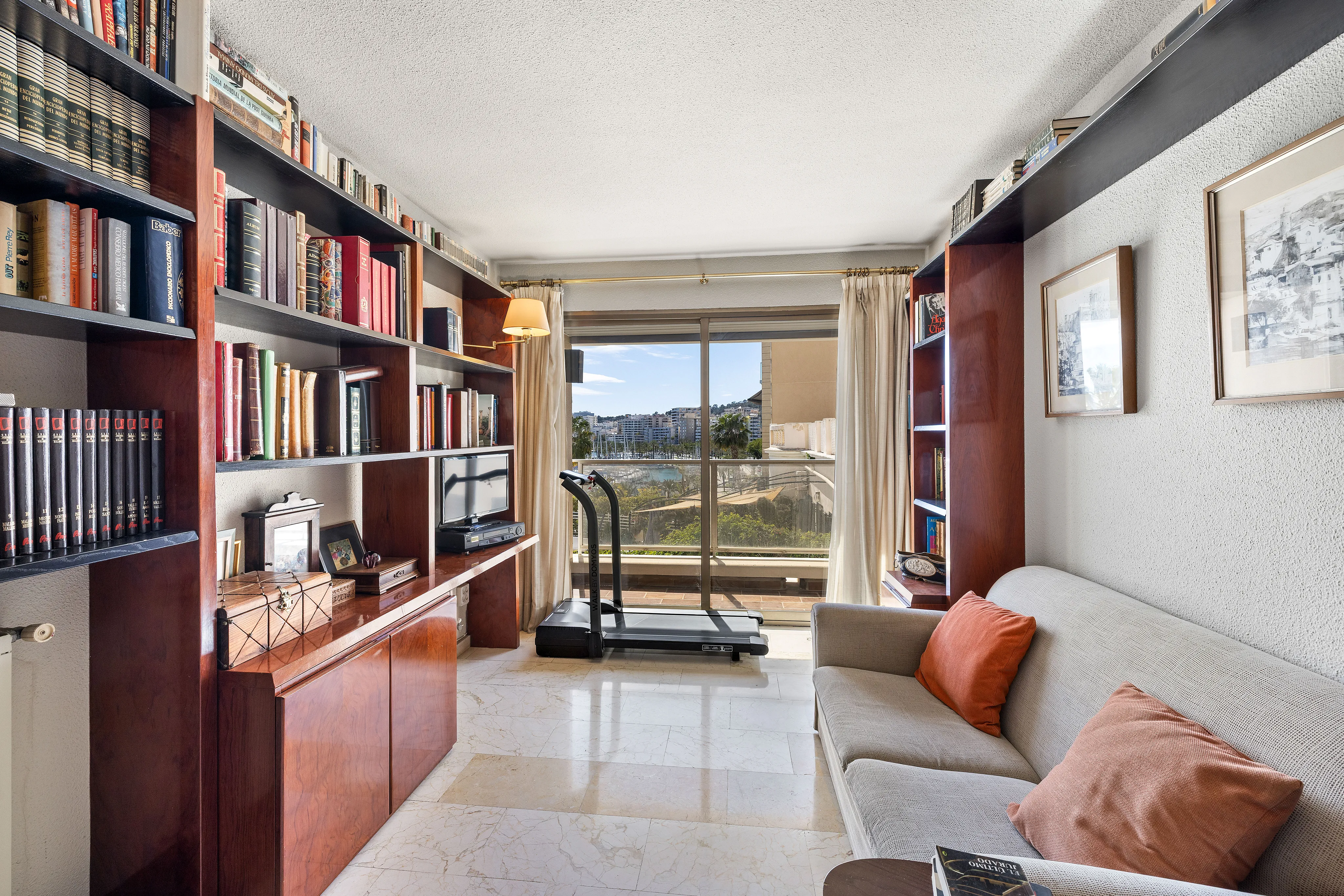 Роскошная резиденция с захватывающим видом на гавань-17