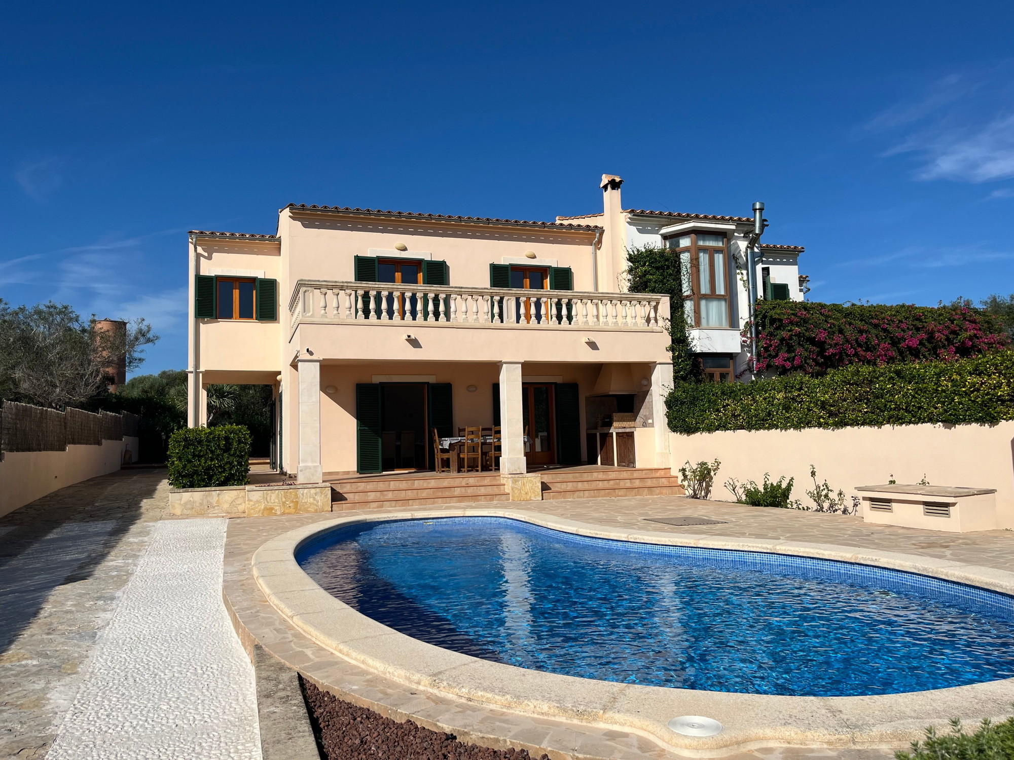 Langetermijnverhuur: Mediterraan chalet vlakbij het strand