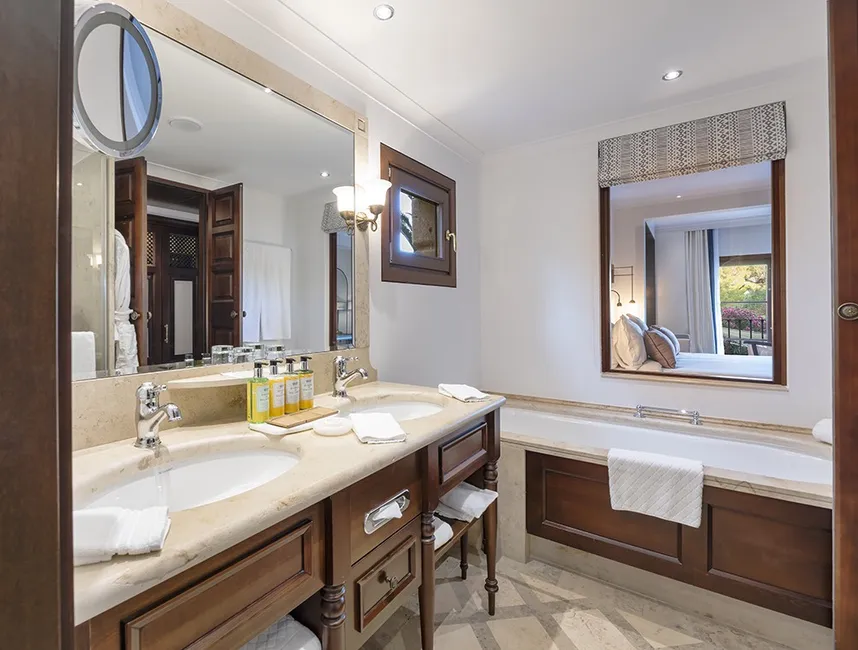 Villa-suite med morgenmad og adgang til faciliteter. Perfekt mulighed for din ferie-12