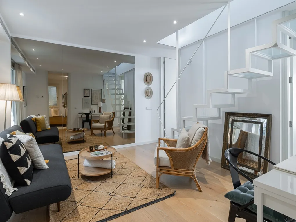 Dream duplex penthouse in Old Town palace with terrace and stunning views-8