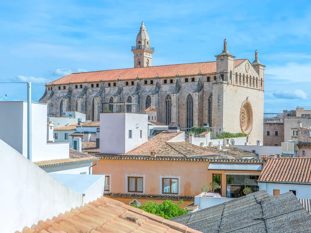 Dream duplex penthouse in Old Town palace with terrace and stunning views-18