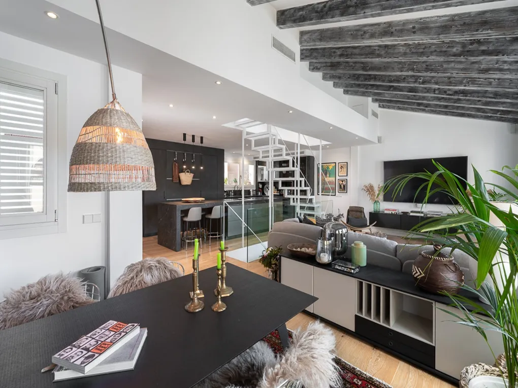 Dream duplex penthouse in Old Town palace with terrace and stunning views-7