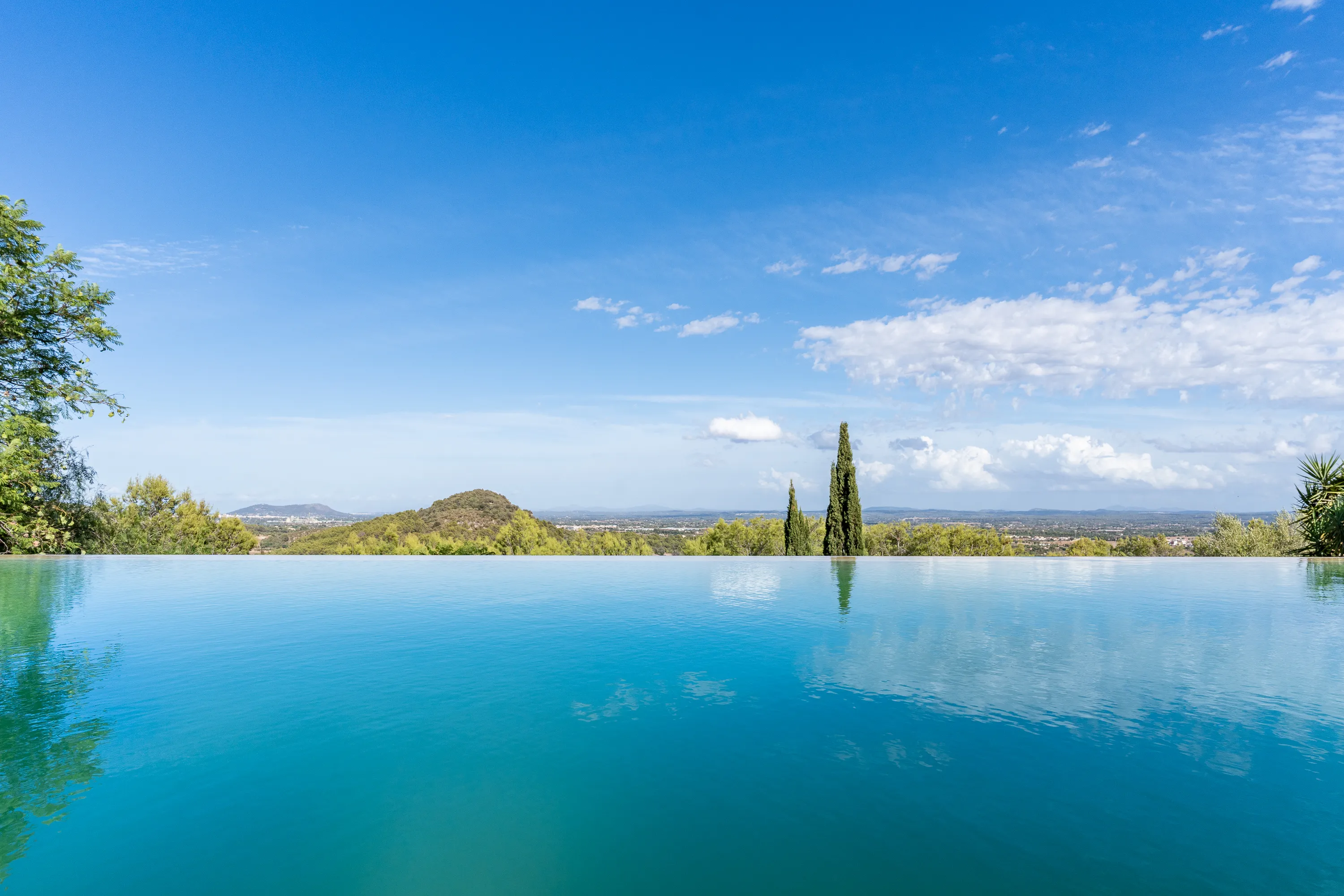 Enestående villa med gæstehuse og fantastisk udsigt-2