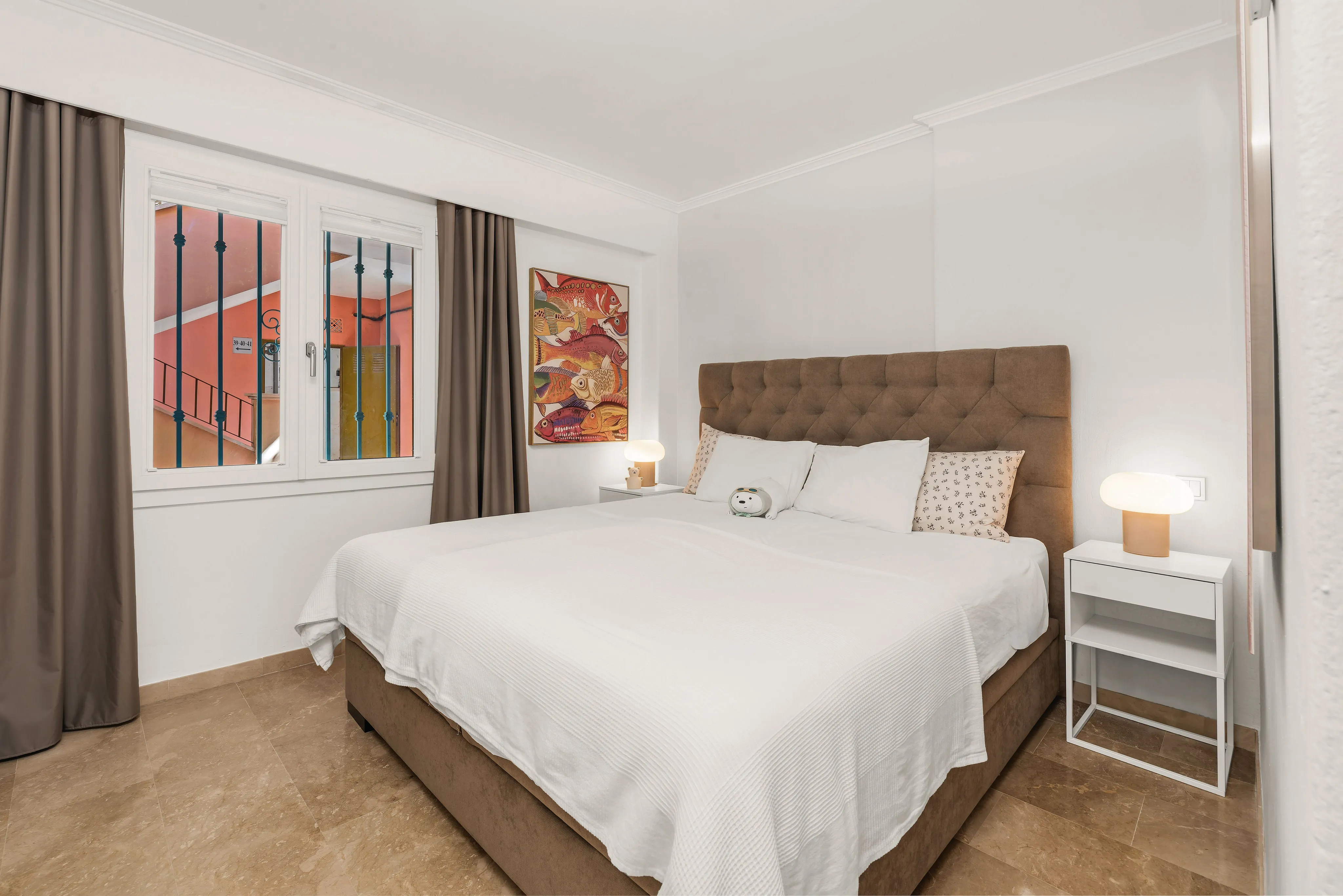 Appartement avec vue sur la mer, rénové de haute qualité et très bien situé-13