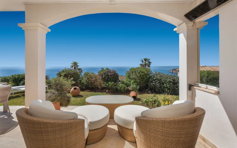 Apartamento con vistas al mar reformado en una ubicación privilegiada